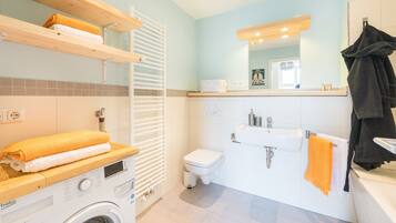 Apartment, 1 Doppelbett | Badezimmer | Dusche, Haartrockner, Bademäntel, Handtücher