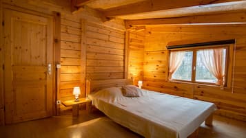 2 slaapkamers, een strijkplank/strijkijzer, beddengoed