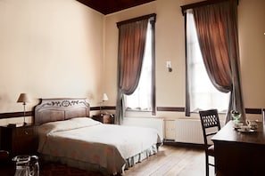 Chambre double | Aire de séjour | Téléviseur ACL