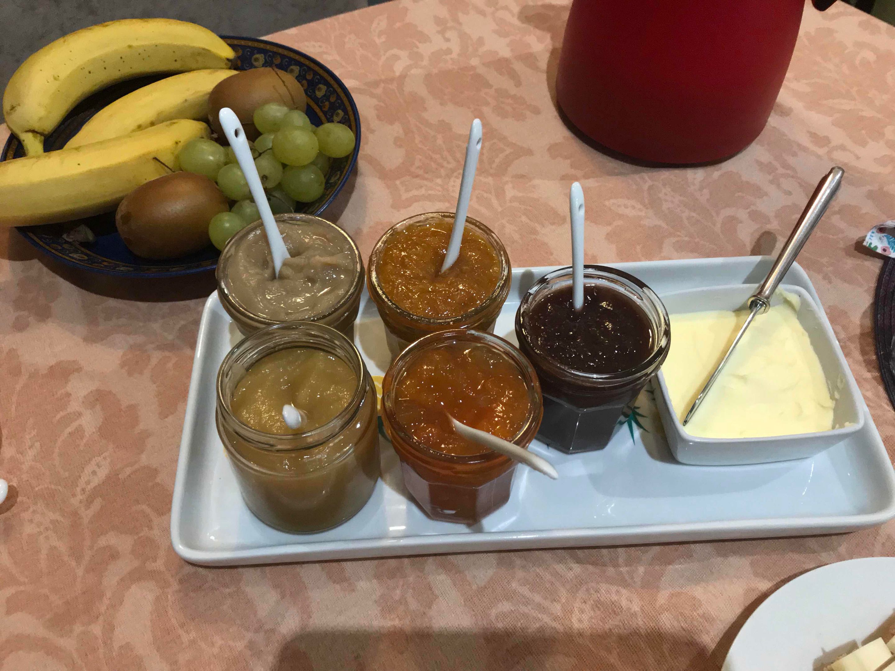 Sarapan prasmanan
