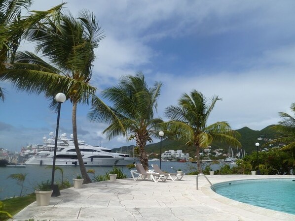Property grounds - Sint Maarten 2 Bedrooms Simpson Bay (Simpson Bay)