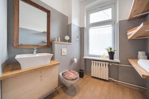 Apartment, 2 Bedrooms | Bathroom | Shower, free toiletries, hair dryer, towels - Design Apartments "Potsdam West 97" (Potsdam)