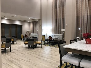 Dining - Hampton Inn & Suites Columbia Killian Road (Columbia)