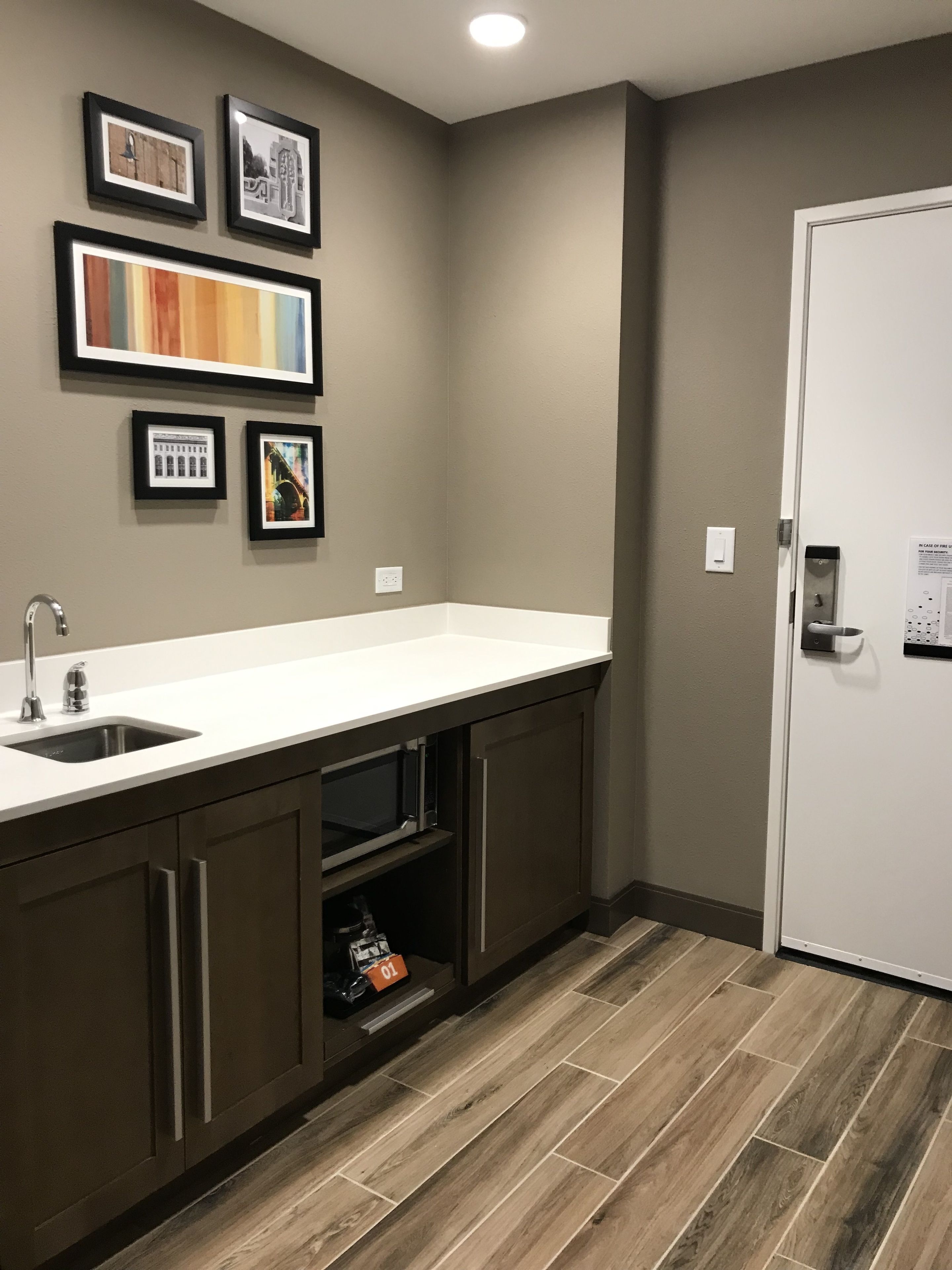 in-room safe, desk, laptop workspace, blackout curtains