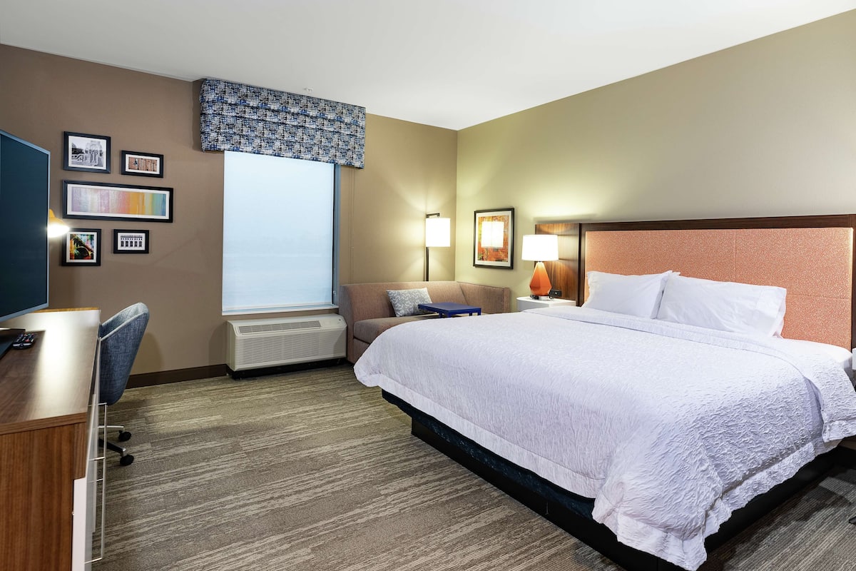 In-room safe, desk, laptop workspace, blackout drapes