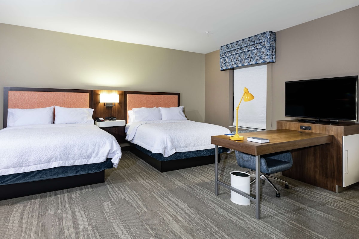 In-room safe, desk, laptop workspace, blackout drapes