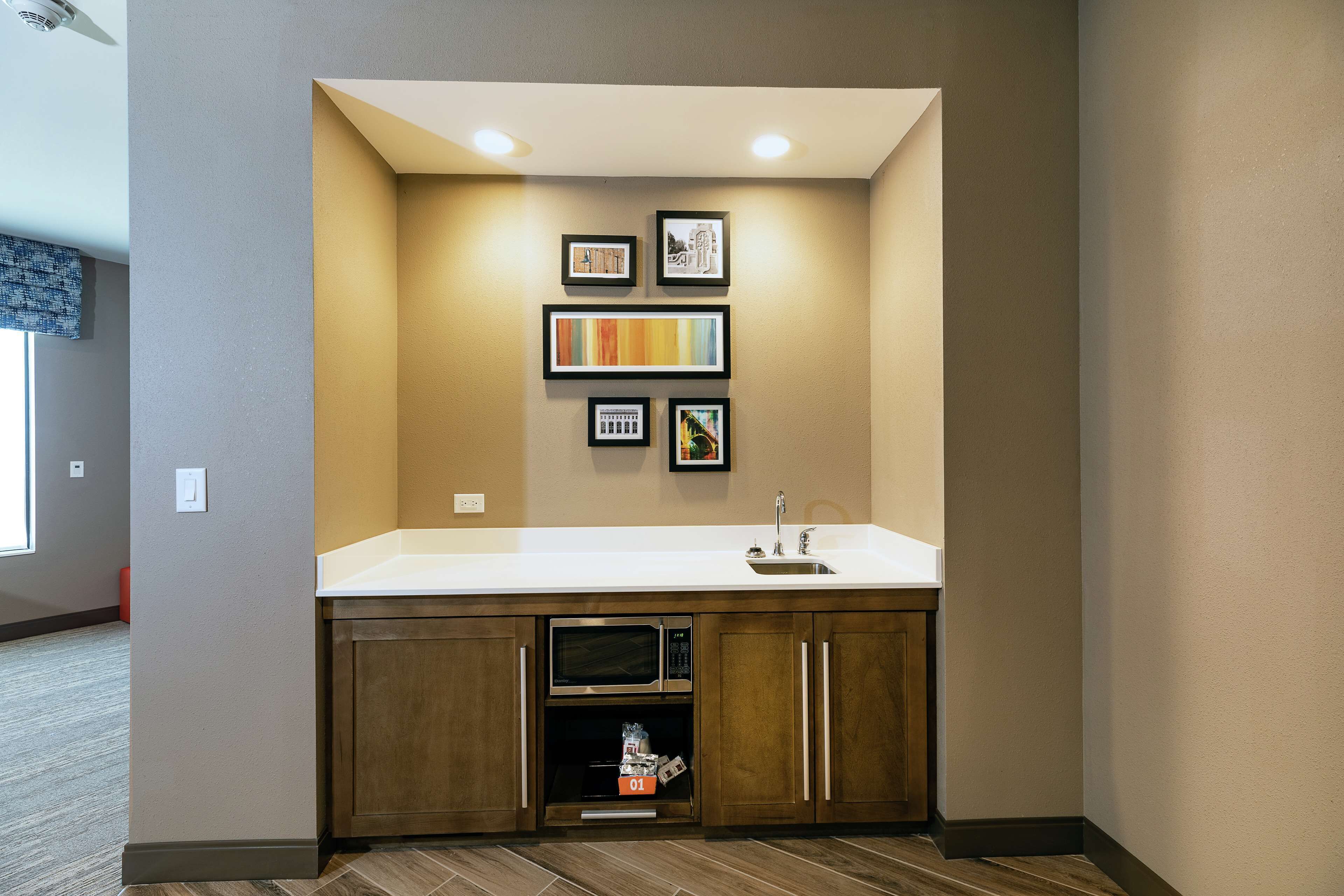 in-room safe, desk, laptop workspace, blackout curtains