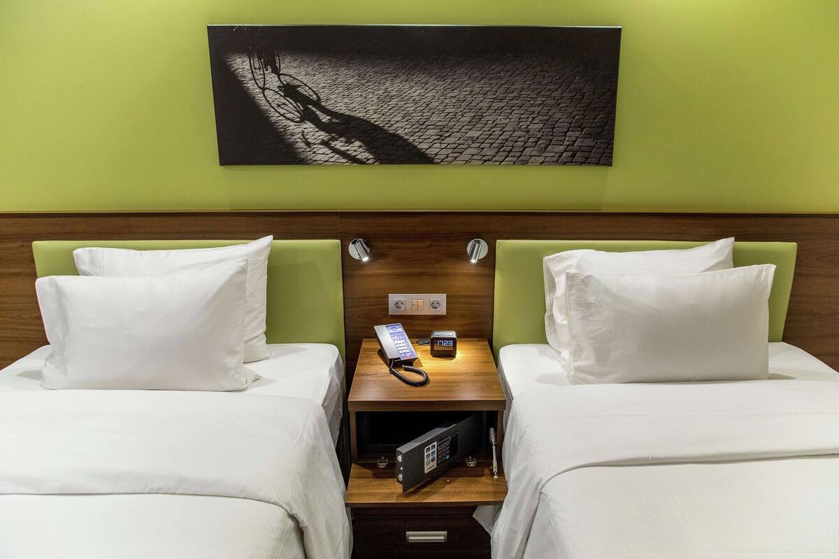 twin room, 2 single beds, non smoking | in-room safe, desk, blackout curtains, soundproofing