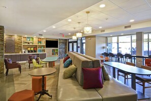 Lobby - Home2 Suites by Hilton Warner Robins (Warner Robins)