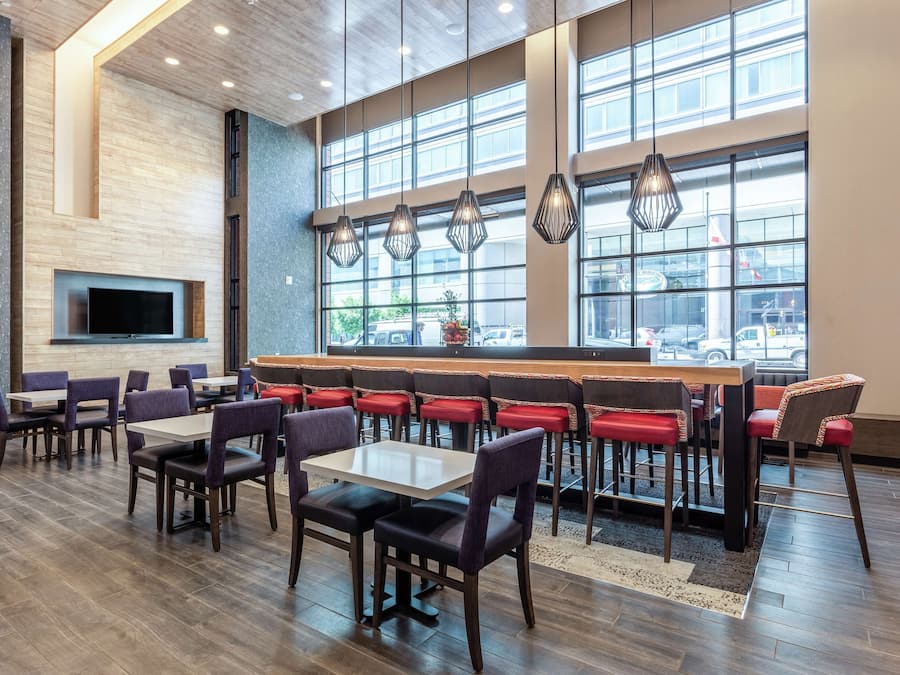 Tägliches inbegriffenes Frühstücksbuffet