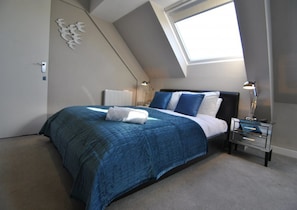 Executive Penthouse, 2 Bedrooms | 2 bedrooms, iron/ironing board, free WiFi, bed sheets - The Courtyard 10 (Windsor)