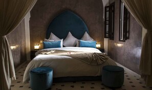 Bureau, rideaux occultants, chambres insonorisées, Wi-Fi gratuit