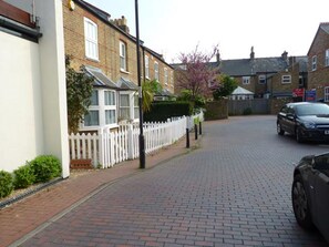 Lägenhet Basic - 2 sovrum - icke-rökare | Utsikt mot gatan