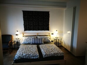 Luxury Triple Room, Hot Tub, Sea Facing | Down duvets, individually furnished, free cots/infant beds, free WiFi - B&B La Terrazza Sui Fieschi (Cogorno)