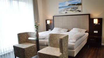 Deluxe Double Room | In-room safe, rollaway beds (surcharge), WiFi (free), bed sheets