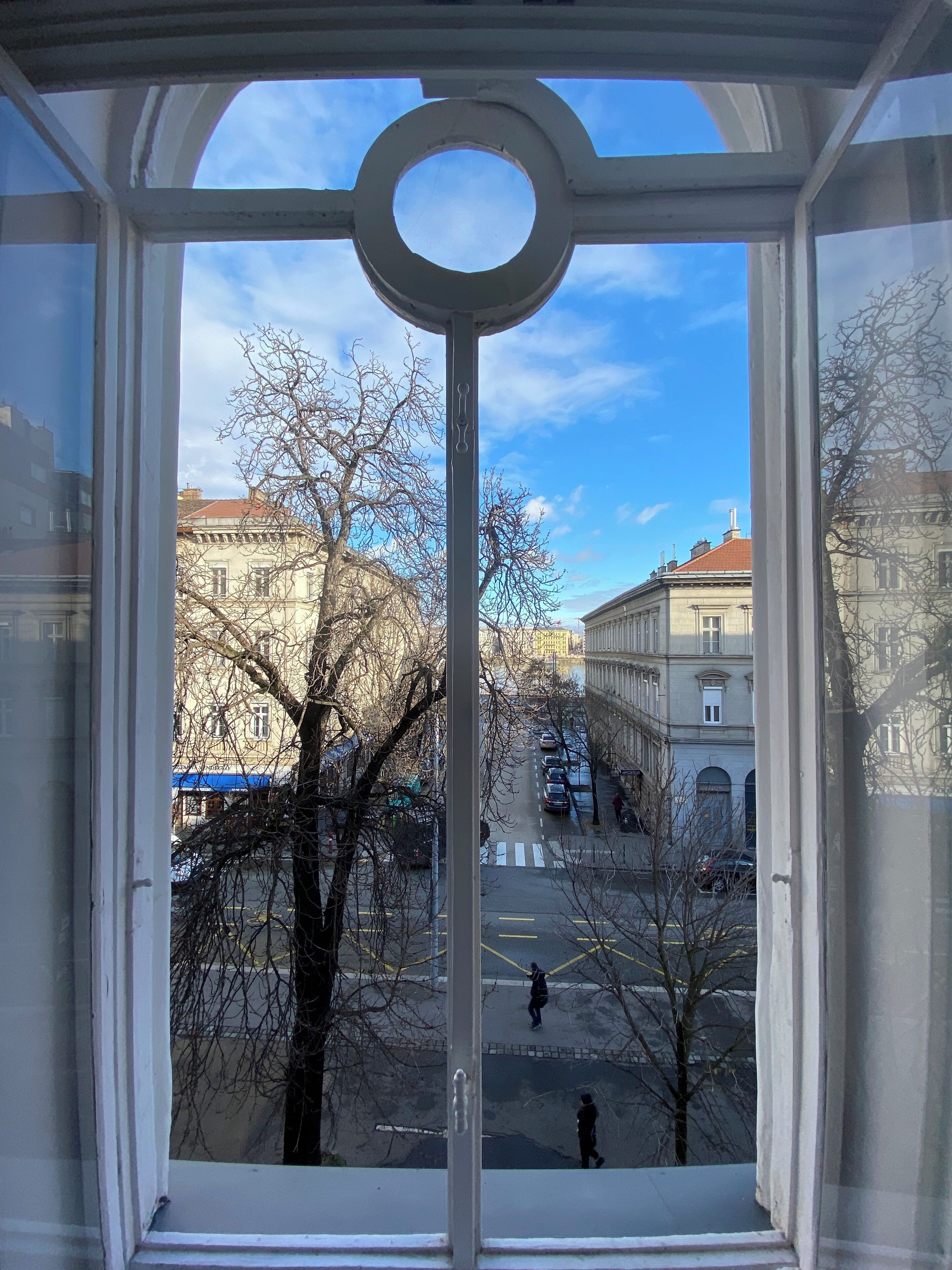 standard double or twin room | 1 bedroom, minibar, in-room safe, desk