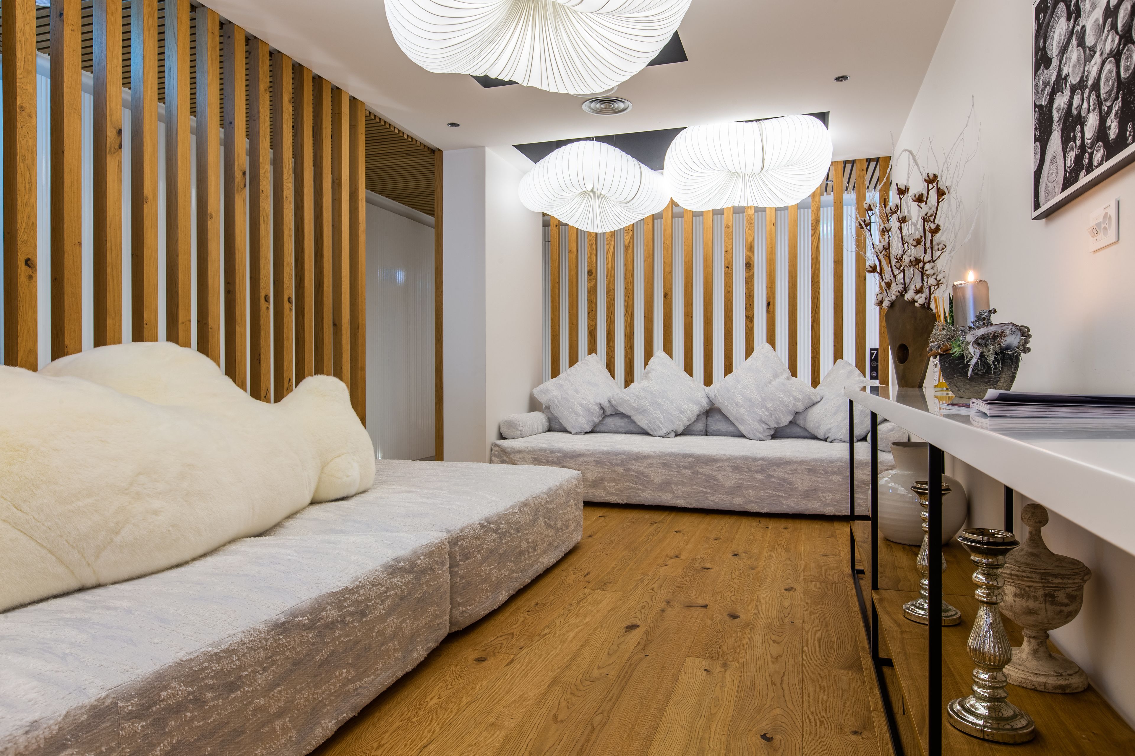 couples treatment room(s), sauna, steam room, body treatments