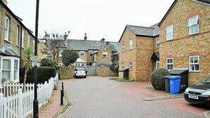 Basic Apartment, 2 Bedrooms | Street view - Garfield House 8 (Windsor)