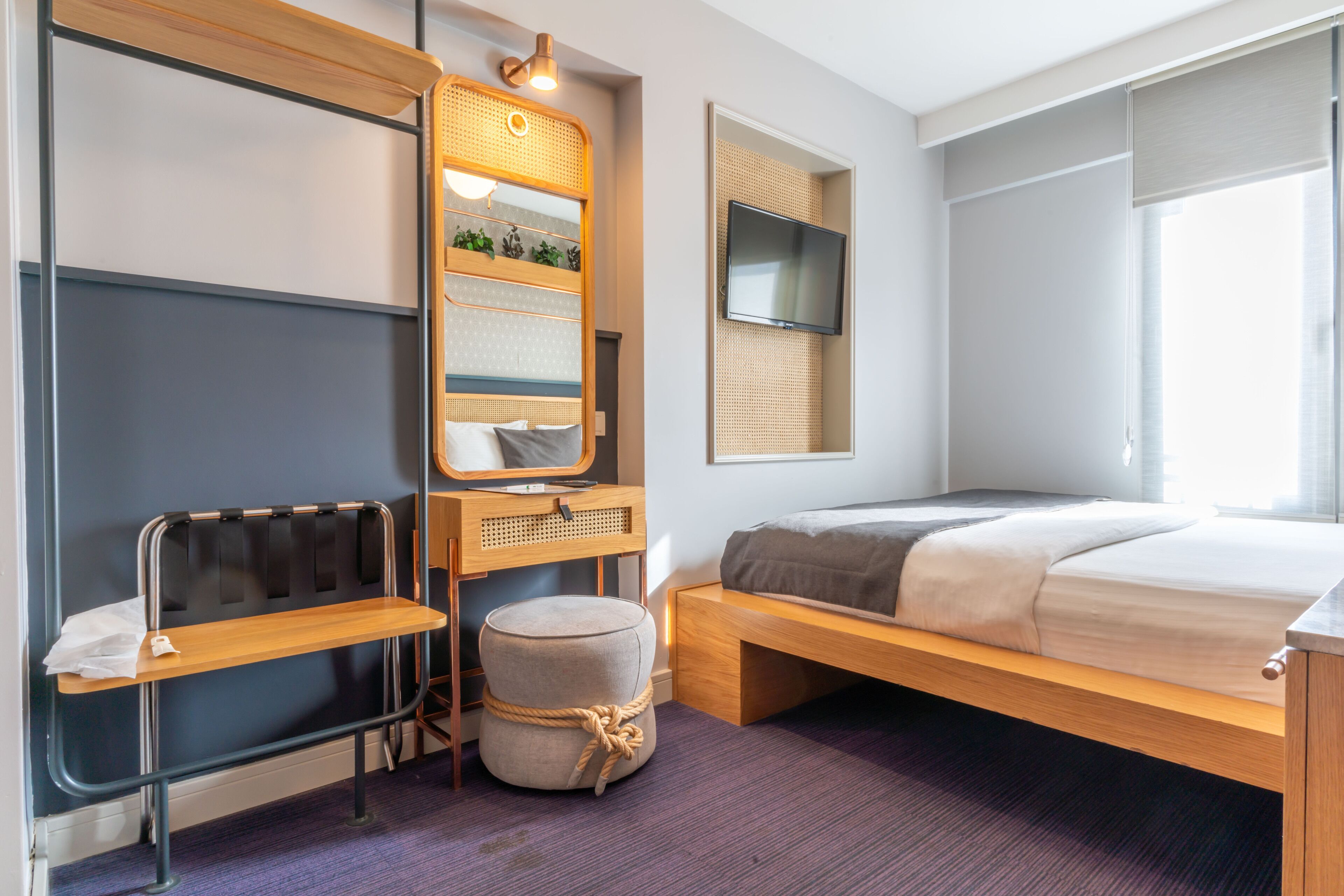 standard room | minibar, desk, soundproofing, iron/ironing board