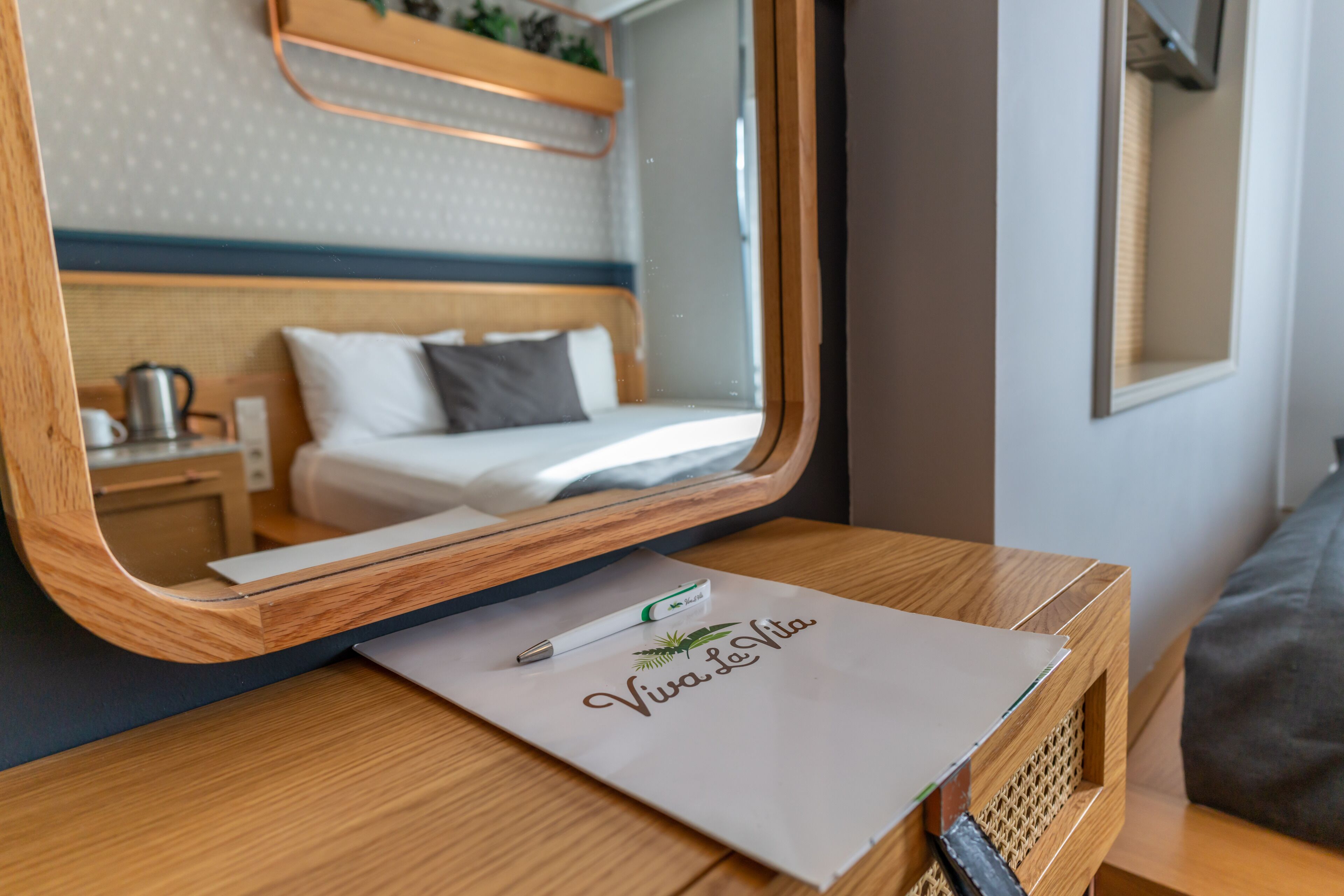 standard room | minibar, desk, soundproofing, iron/ironing board