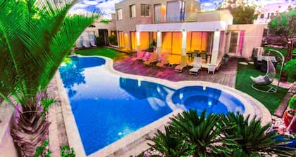 Mango Luxury Villa