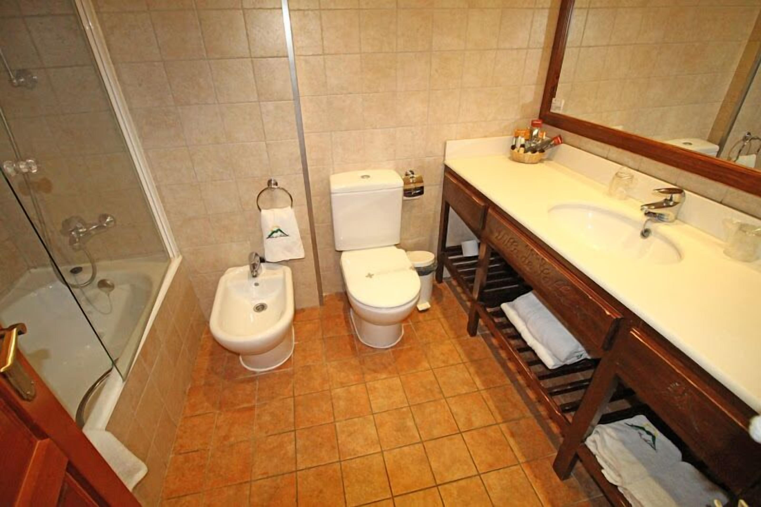 deep-soaking bathtub