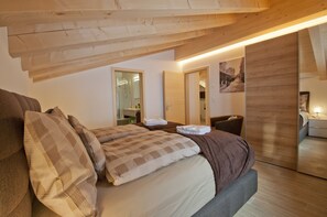 4 Schlafzimmer, Zimmersafe, Bügeleisen/Bügelbrett, kostenloses WLAN