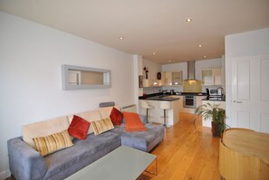 1 The Courtyard | 2 quartos, ferros/tábuas de passar roupa, berços (sobretaxa)