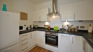 7 The Courtyard | Private kitchen | Coffee/tea maker, fridge, microwave, oven - The Courtyard, Windsor, 2 Beds (Windsor)