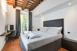 Double Room, Private Bathroom, Ground Floor (Corbezzolo) | Premium bedding, down comforters, individually decorated