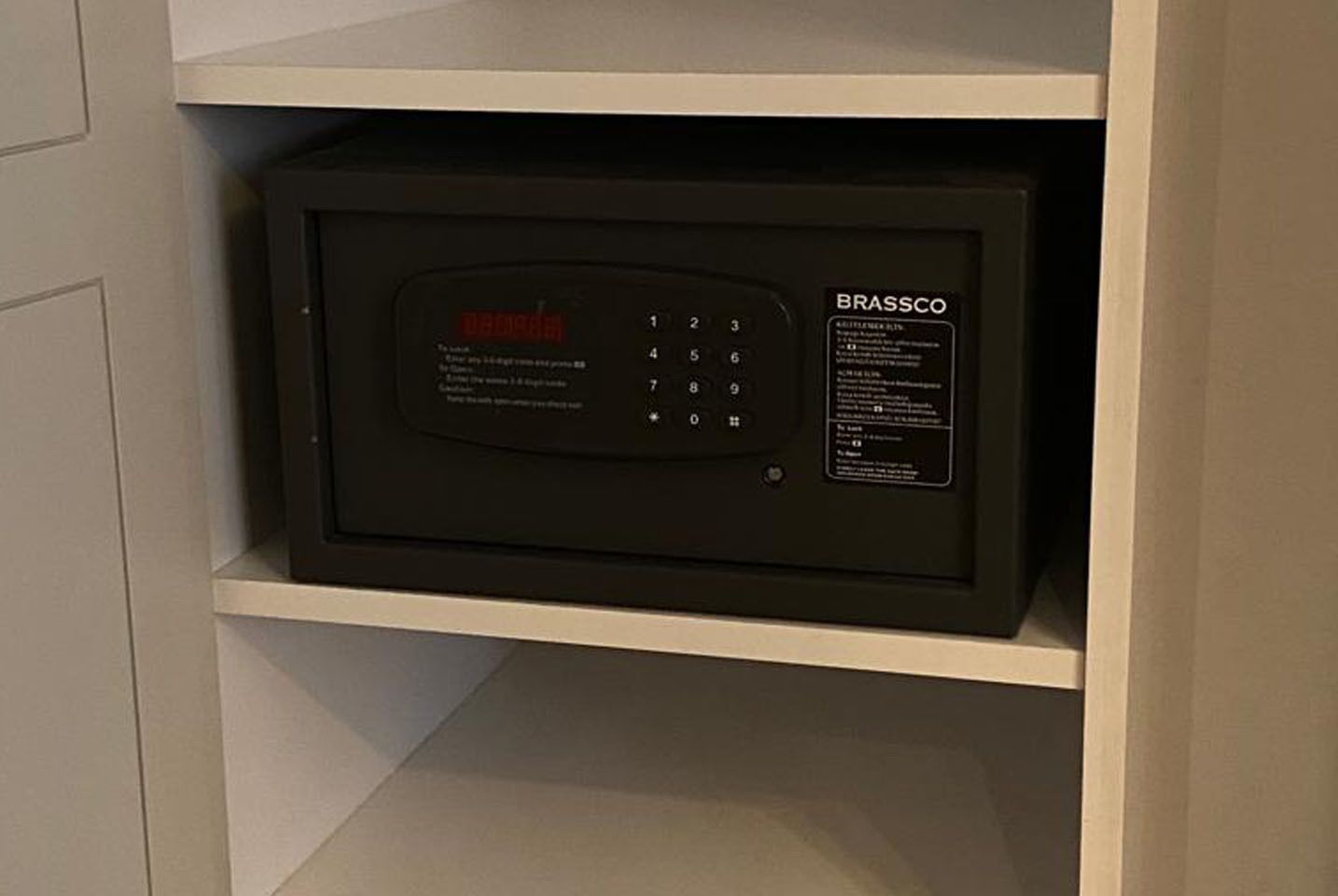 deluxe double room, non smoking, city view | safe