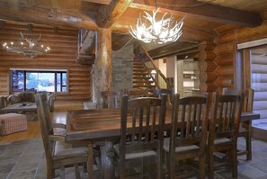 Dining - Lee`s Summit (Crested Butte)