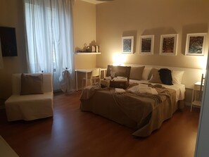 2 間臥室、書桌、熨斗/熨衣板、免費無線上網