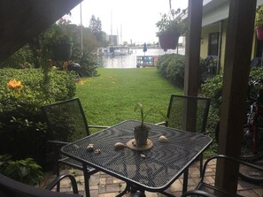 Outdoor dining - Spacious 1 bedroom with a fantastic view!Apt.#7 (Clearwater)