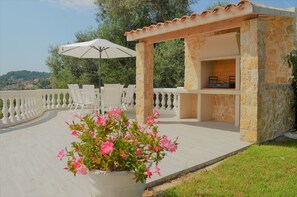 Terrace/patio - Villa La Terre Des Lauriers B&B (Vallauris)