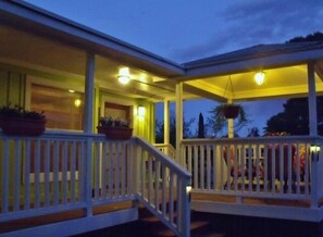 Balcony - Harvest Moon Bungalow Holiday home 2 (Bisbee)