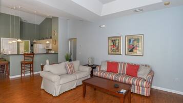 Rumah | Ruang keluarga | TV layar datar