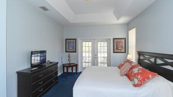 House | 4 bedrooms, iron/ironing board, free WiFi, bed sheets