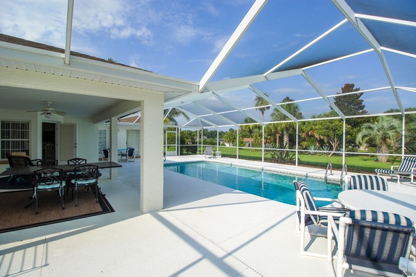 Outdoor pool, sun loungers
