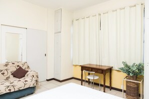1 bedroom, free WiFi, bed sheets - Studio Djalma Ulrich 49 - 100B Apartment 1 (Rio de Janeiro)
