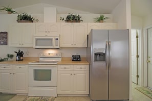 Comfort Villa | Private kitchen