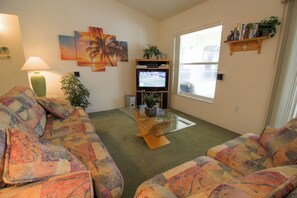 Flat-screen TV - Villa Silverthorne - Comfort - 3 Bedroom (Hernando)