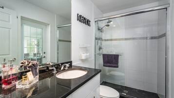 House | Bathroom