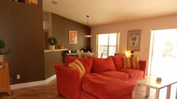 3 bedrooms, iron/ironing board, cots/infant beds, free WiFi