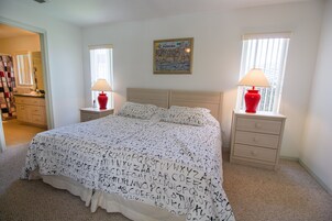 House | 2 bedrooms, iron/ironing board, free WiFi, bed sheets