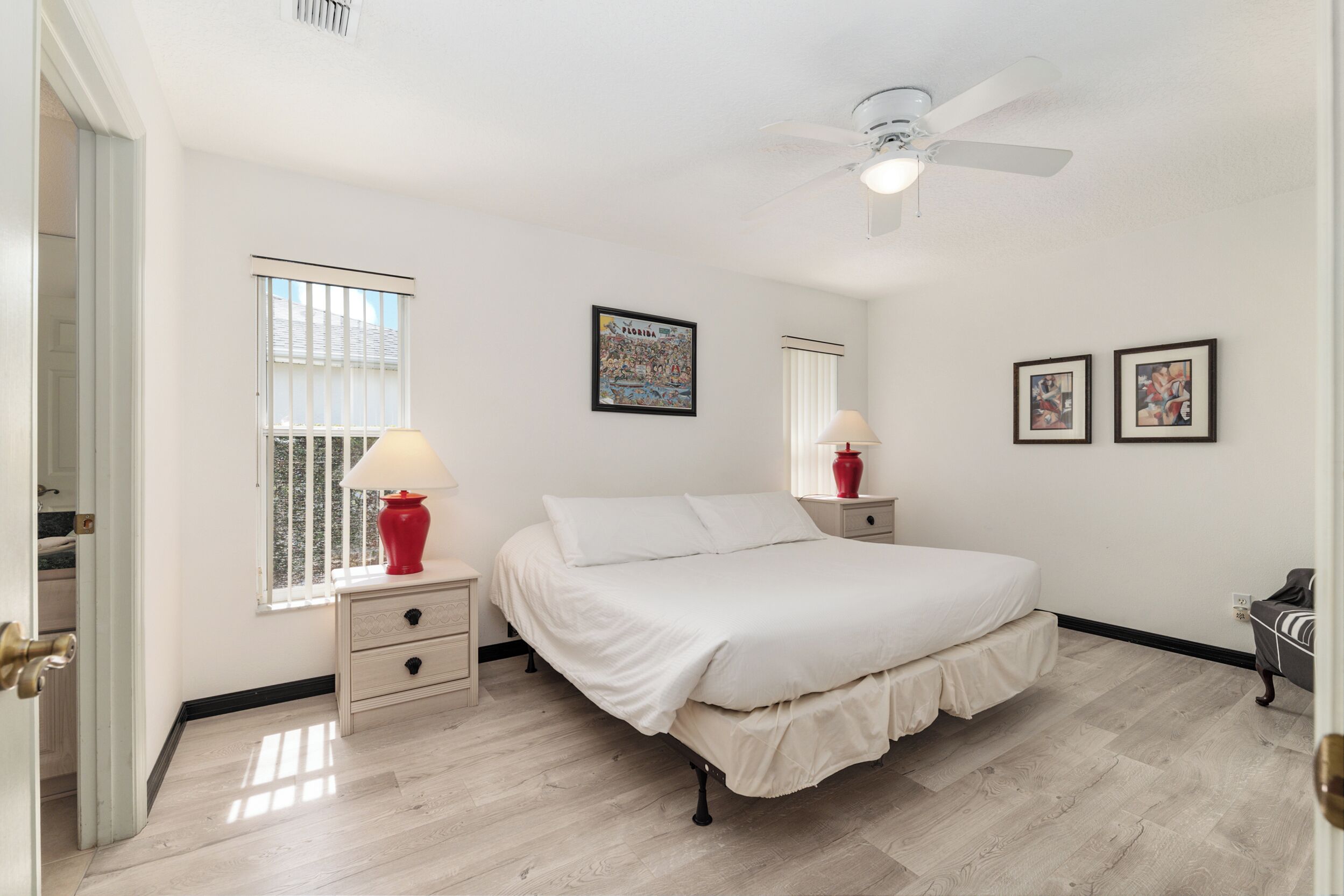 Casa | 2 dormitorios, tabla de planchar con plancha, wifi gratis y ropa de cama