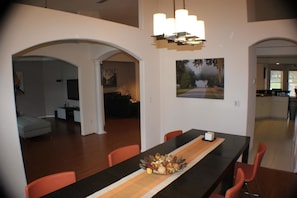 In-room dining - Villa Apawi - Executive Golfcourse (Inverness)