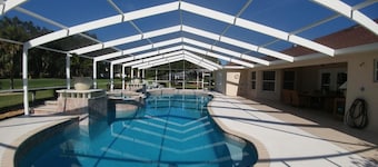 Villa Apawi - Executive Golfcourse