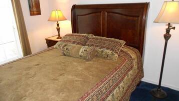 Rumah | 3 kamar tidur, setrika/meja setrika, Wi-Fi gratis, dan jam alarm