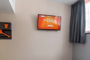 Double Room | Memory-foam beds, soundproofing, iron/ironing board, free WiFi